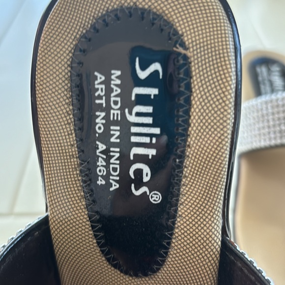 Like new sparkly heels. 2” heels. Very light weight. Worn only a couple of times - Picture 4 of 4